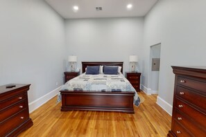 Room - Upscale downtown loft, will not disappoint! (Hays)