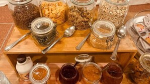 Tägliches inbegriffenes Frühstücksbuffet
