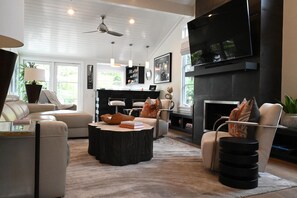 Fernseher, Kamin, Computerbildschirme, Drucker