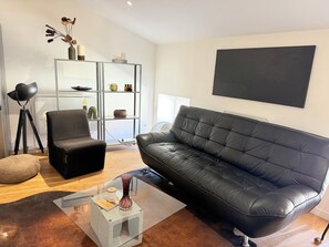Living area - L'Antonin - Clim mobile - Metro A et D (Lyon)
