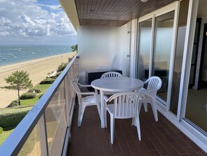Outdoor dining - T1 Apartment, sea view - 2 guests (Arcachon)