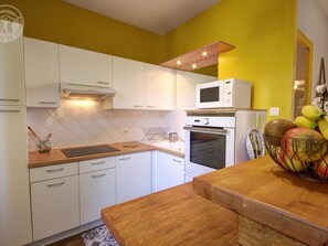 Kühlschrank, Mikrowelle, Geschirrspüler