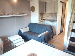 TV - Quiet mezzanine chalet at The Hamlet - 6 guests (Isola 2000)