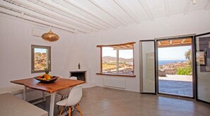 Dining - Villa Ibti 6 bedrooms Private Pool (Ermoupoli)