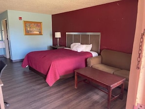 Cofres nos quartos, Wi-Fi de cortesia, roupa de cama