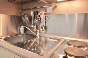 Private kitchen - Panthea Studios by Greek Pride (Skala Fourkas)