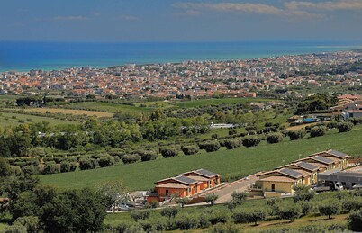 Sea View Apartment by Parco Valle Della Civita