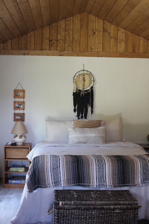 4 bedrooms, WiFi, bed sheets