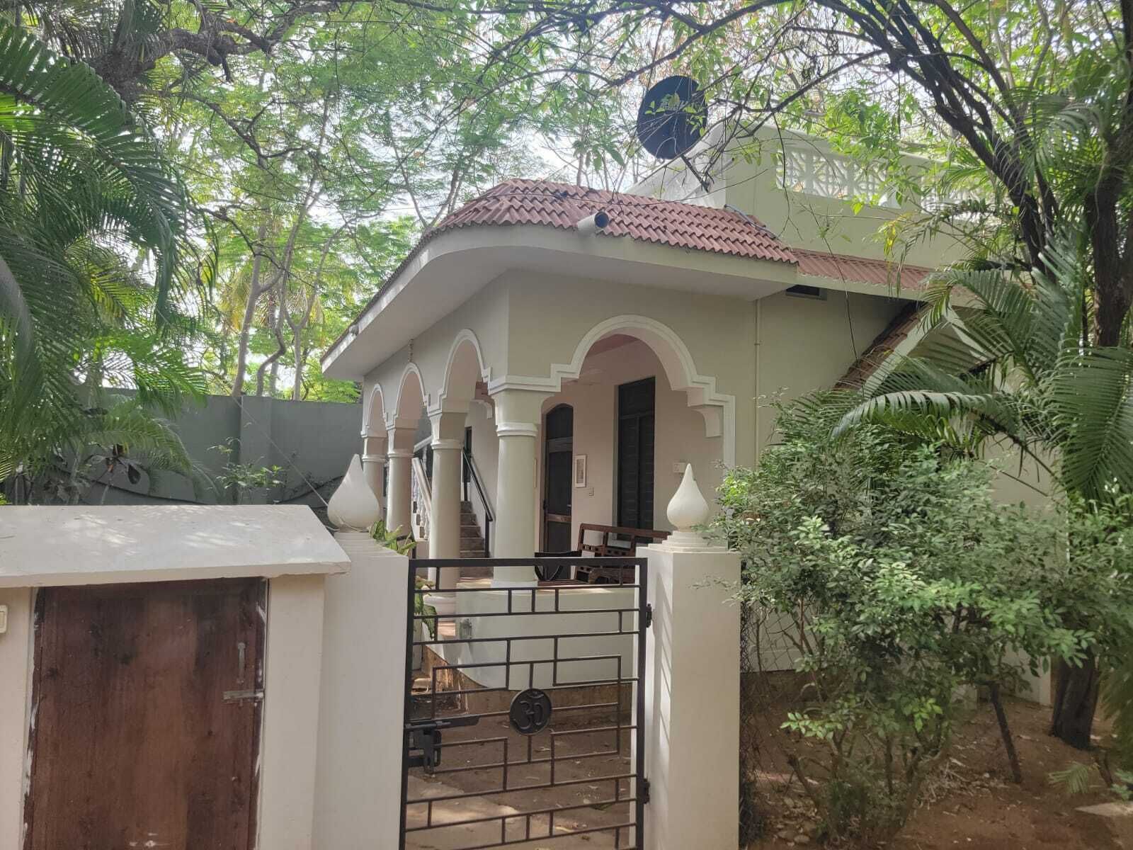 Casa com design assinado, vista para a montanha | Vista para o jardim