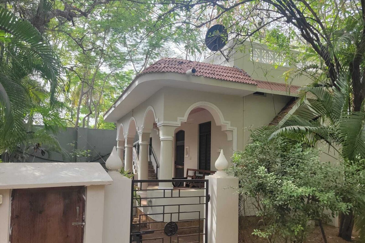 Signature House, Mountain View | Garden view