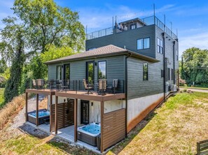 Exterior - Rooftop Oasis | Hot Tub + Game Room (Knoxville)