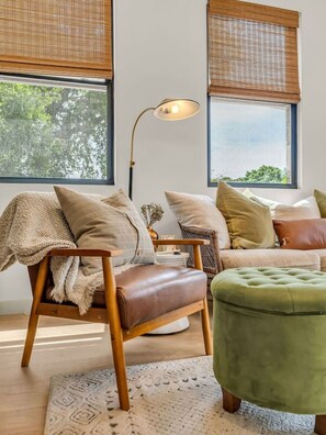 Living area - Family Getaway | Theater + Arcade (Knoxville)