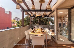Outdoor dining - Villa Condesa by Kukun | 2BR Apt with private gym (Ciudad de México)