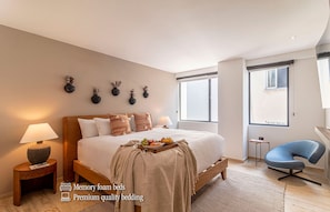 Desk, iron/ironing board, WiFi, bed sheets - Villa Condesa by Kukun | 2BR Apt with private gym (Ciudad de México)