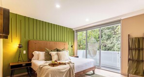 2 Schlafzimmer, Schreibtisch, Bügeleisen/Bügelbrett, Reisekinderbett