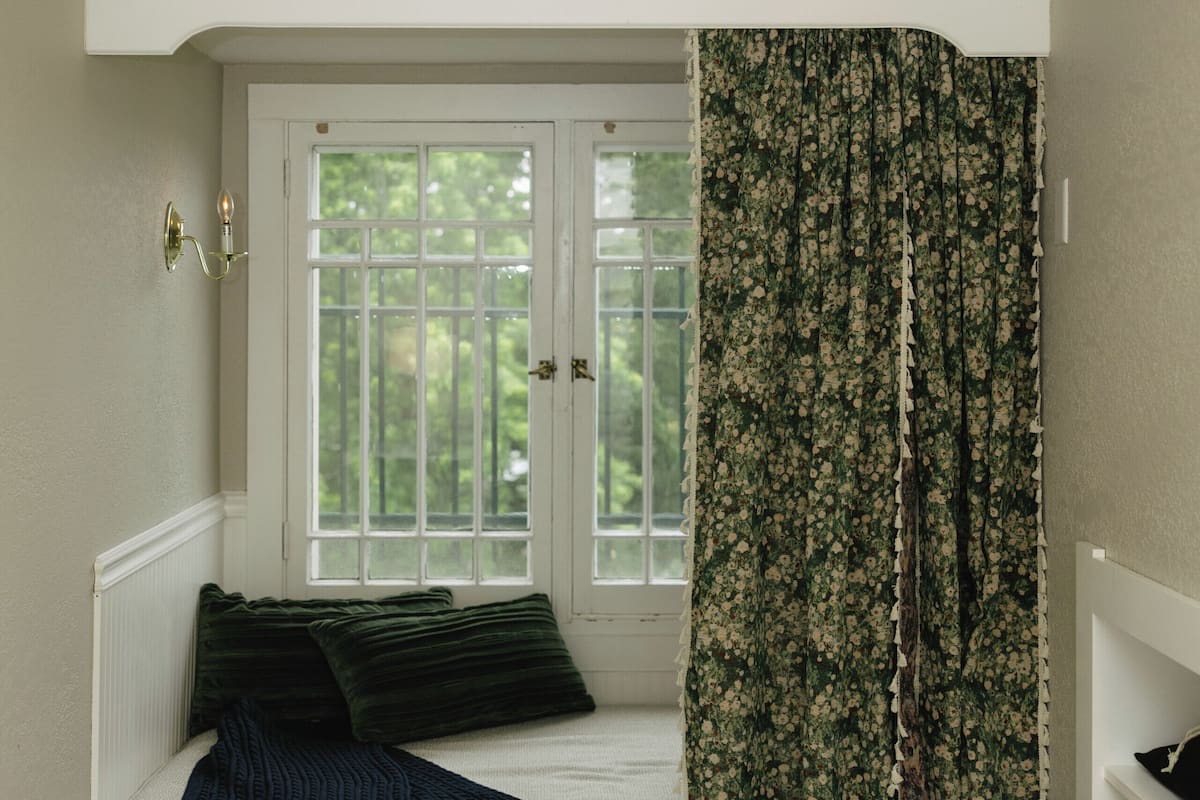 Cambridge Room | Free WiFi