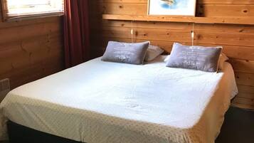 2 bedrooms, Internet, bed sheets