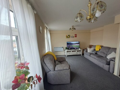 Apartment Sleeps 5 With Parking