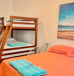 4 Schlafzimmer, Bügeleisen/Bügelbrett, WLAN, Bettwäsche
