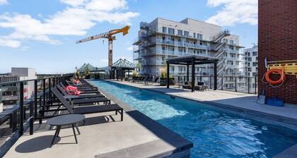 NICE FURNISHED CONDO Downtown Montreal - EC