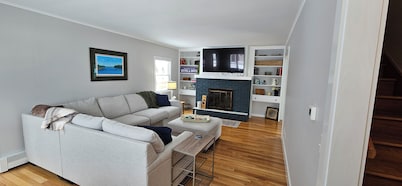 4-bedroom house in charming Clayton with river view