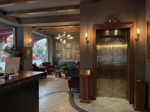 Reception - FermaArt Hotel & Restaurants (Baku)