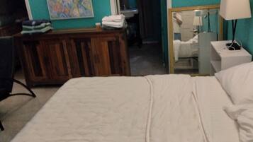 WiFi, bed sheets