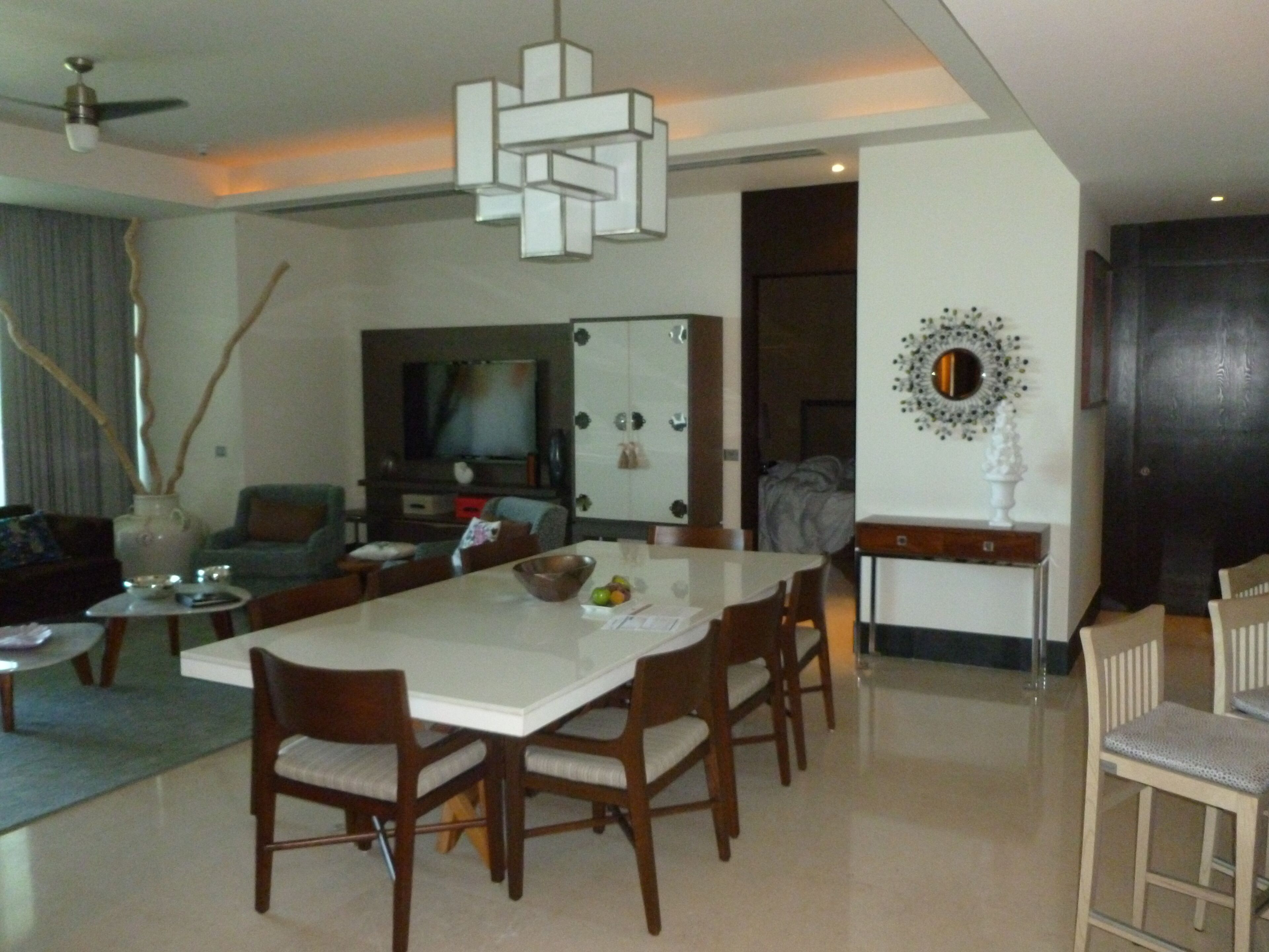 Deluxe Condo, Ocean View | Dining