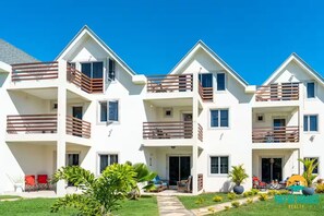 Exterior - Seas The Day, 5BR Sleeps 14, Pool, Ocean Views (Crown Point)