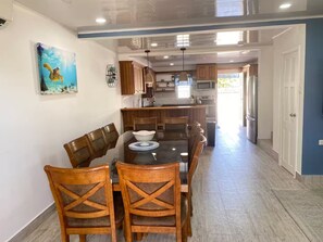 Dining - Seas The Day, 5BR Sleeps 14, Pool, Ocean Views (Crown Point)