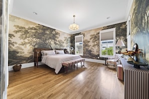 4 bedrooms, iron/ironing board, WiFi, bed sheets - Luxury 4,000 Sq Ft Home - Walk to DT Franklin (Franklin)