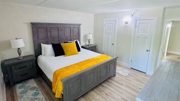 WiFi (free), bed sheets