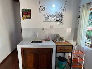 Private kitchen - Lost & Found Iguazú Hostel (Puerto Iguazu)