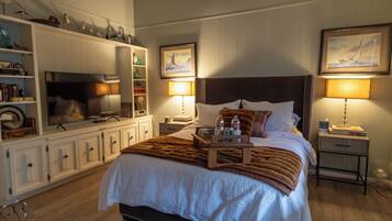 1 bedroom, iron/ironing board, WiFi (free), bed sheets