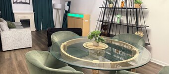 Travel Nurse & Corporate Housing Spacious 4BR Sleeps 10