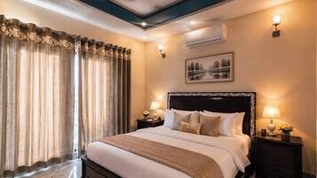 In-room safe, desk, iron/ironing board, WiFi (free)