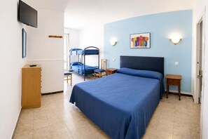 Chambre Familiale, balcon, vue ville