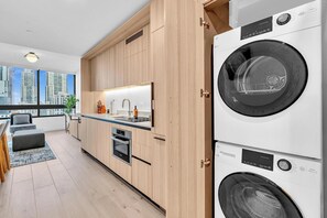 Familienapartment, Balkon, Stadtblick | Innenbereich