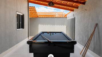 Basic Chalet | Game room