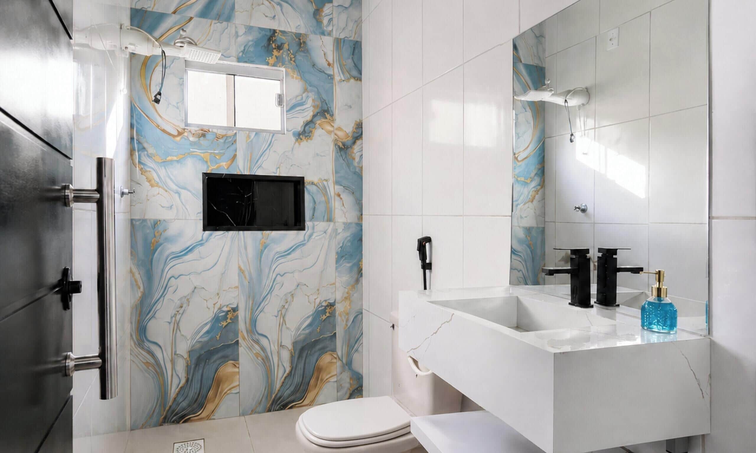 Basic Chalet | Bathroom