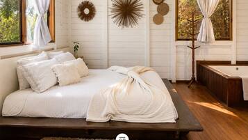 Honeymoon Suite
