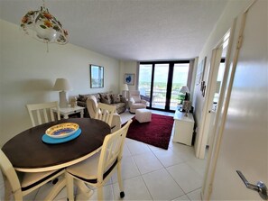 TV - Beachfront 1BR condo with pool, WiFi, and Gulf views. (Marco Island)