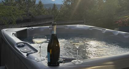 Invermere Getaway with Stunning Views and Hot Tub!
