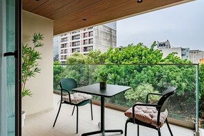 Outdoor dining - 3 Private Apts in Condesa with Private Terrace (Mexico City)