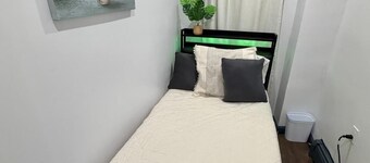 "Apt C " - Next to Hiking Trail - Second Floor