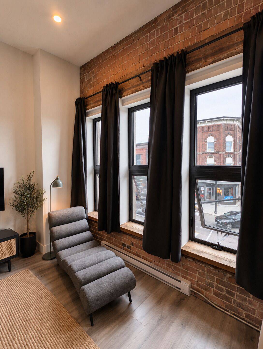 Deluxe Suite, 1 Queen Bed, Non Smoking, Kitchen | Living area