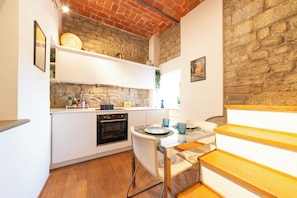 Private kitchen - Tower Loft • Free Parking • 25 minutes from Florence (Prato)