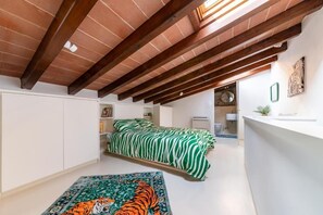 Ferros/tábuas de passar roupa, Wi-Fi, roupa de cama