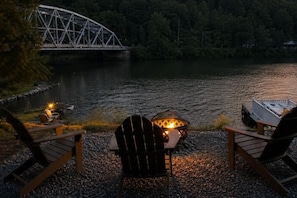 Property grounds - Sumak Kawsay - Life in harmony. Waterfront Hot Tub + NYC (Newtown)