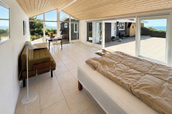 3 bedrooms, WiFi (free)